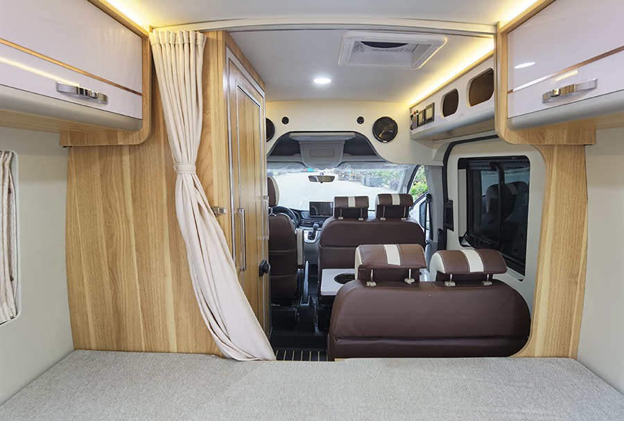 上汽大通V90短軸高頂房車(chē)4 上汽大通V90短軸高頂房車(chē)4